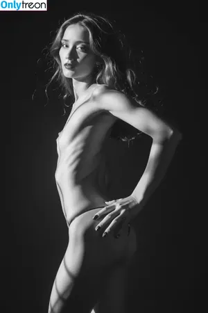 Tayszea / TayTheElfQueen / rosiesapothecary nude photo #0627