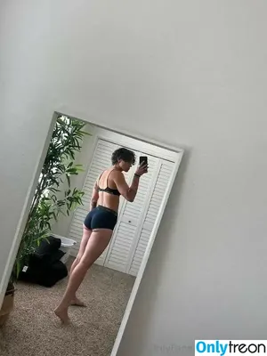  nude photo #0004