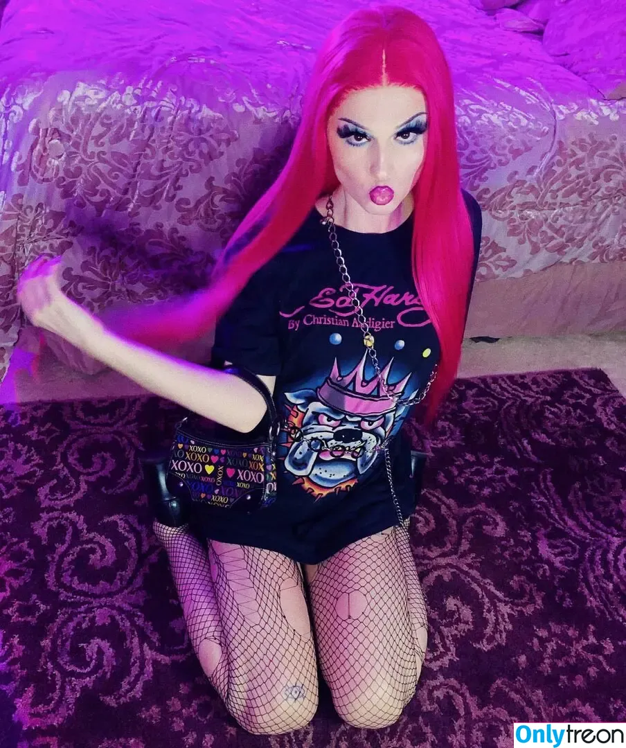 TayTay nude photo #0003 (Tayytheslayy / taytay73)