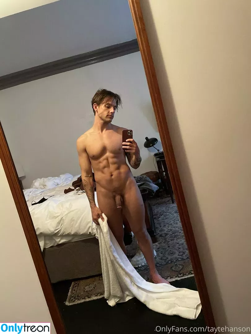 taytehanson голая photo #0090 (taytehanson)