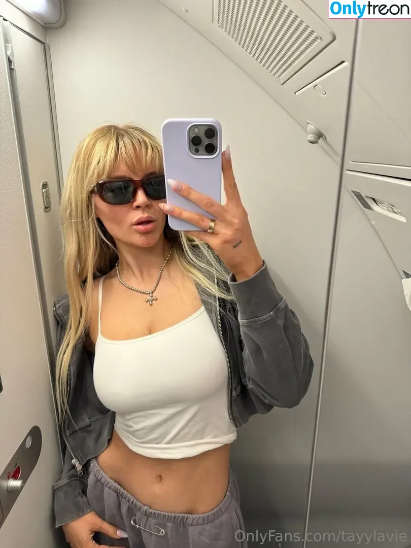Tayylavie голая photo #0034 (Bunnybunsxo / Strwbrrycakexo)