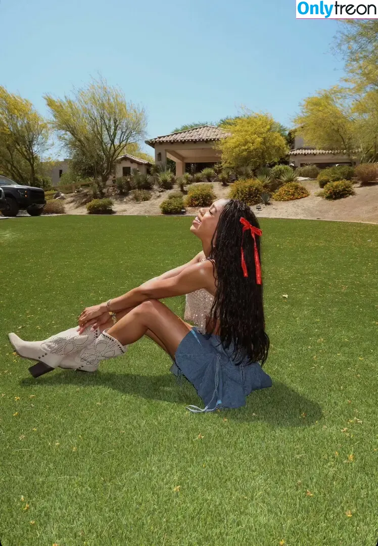 Teala Dunn nude photo #0462 (tlyteala / ttlyteala)