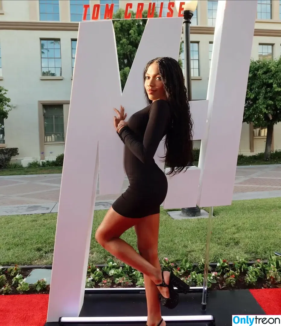 Teala Dunn nude photo #0482 (tlyteala / ttlyteala)