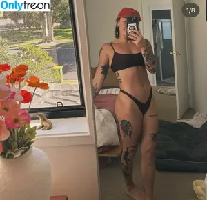 Teeteee16 / __taaylorrr__ nude photo #0018