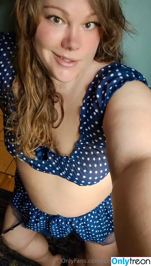 temptingtoryfree nude photo #0001 (temptingtory)