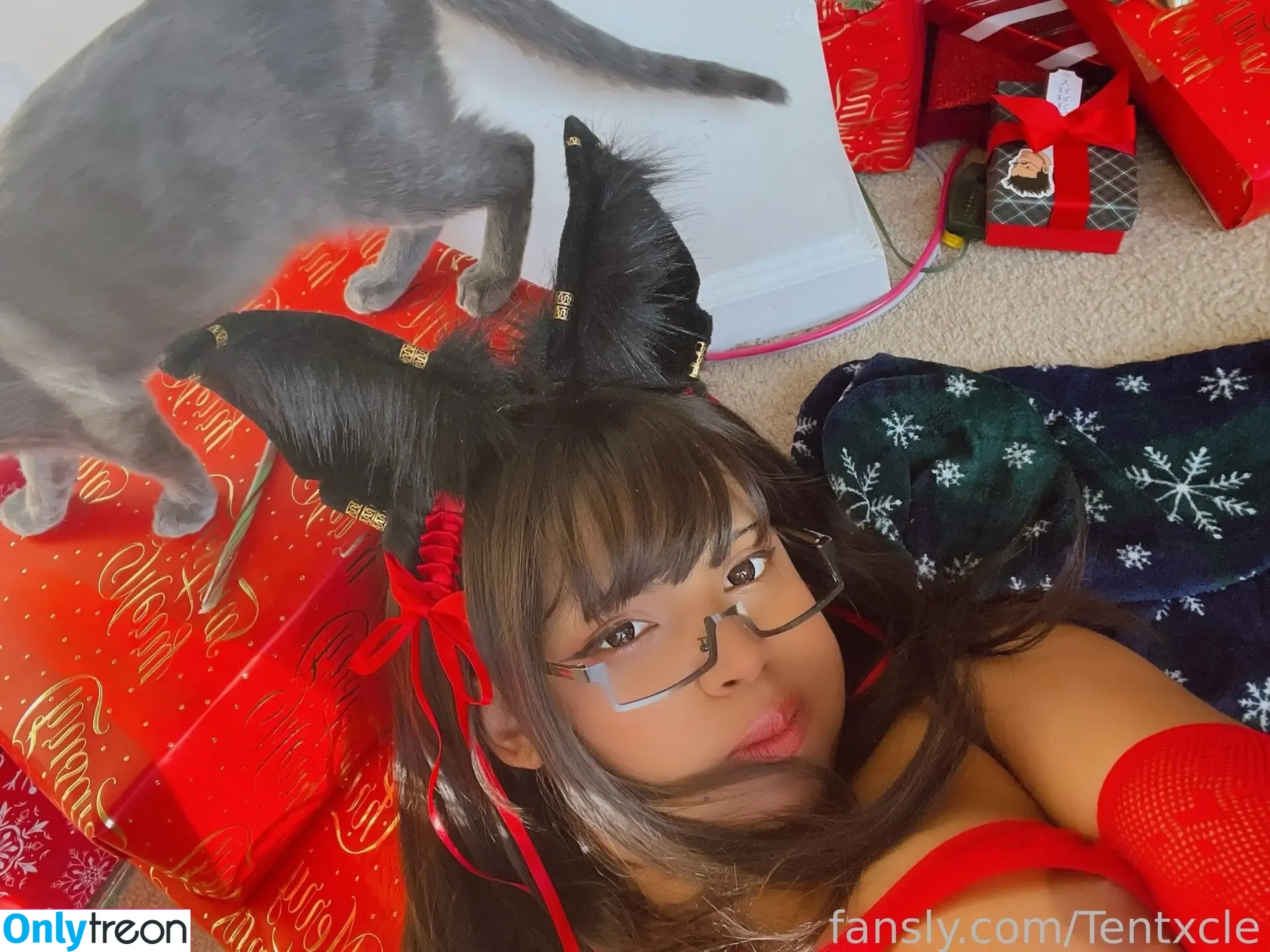Tentxcle голая photo #0039 (tentxclegirl)