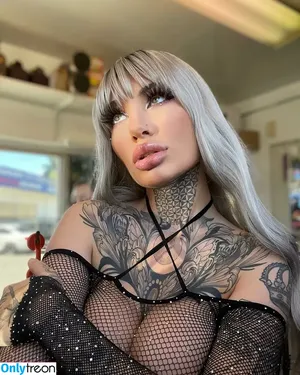 Tess Ambition / tessambitionofficial / tesstothetea / urbigtittybestie nude photo #0014