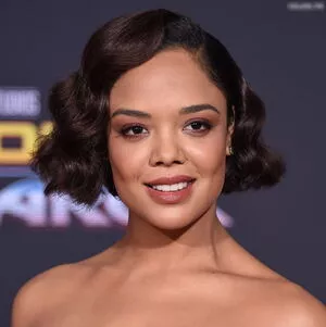 Tessa Thompson / tessamaethompson / tessathompsonx фото голая #0041