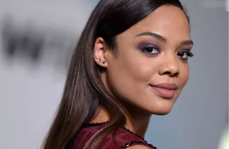 Tessa Thompson / tessamaethompson / tessathompsonx фото голая #0042