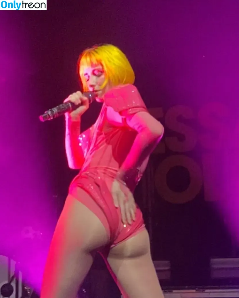 Tessa Violet nude photo #0002 (tessaviolet / thechronicmasochist)