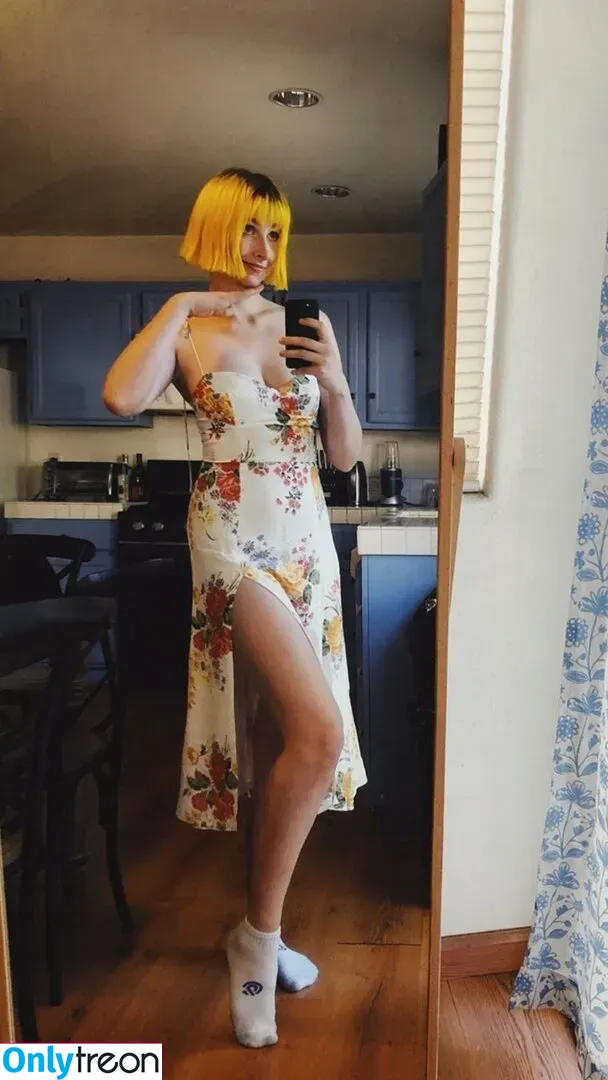 Tessa Violet nude photo #0012 (tessaviolet / thechronicmasochist)