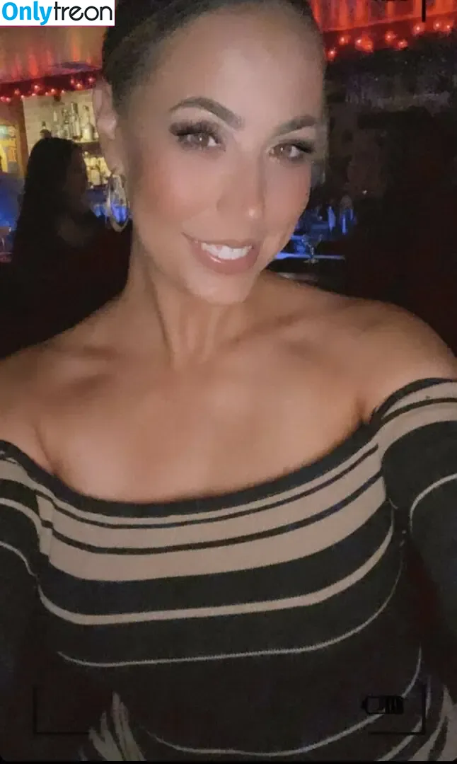 Texas hotwife Robyn.witha.y nude photo #0065 (robyn.witha.y)
