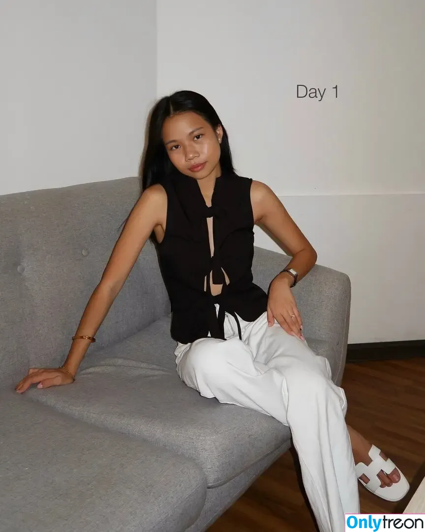 ThaiAndFrench nude photo #0018 (ThaiAndFrench)