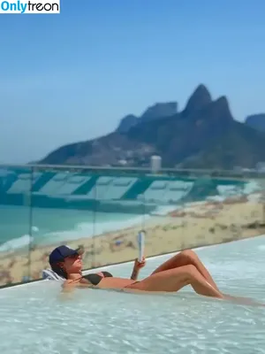 Thaila Ayala / thailaayala nude photo #0077