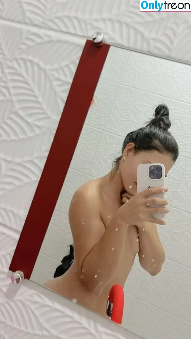 Thais Aruna nude photo #0003 (thais_aruna)