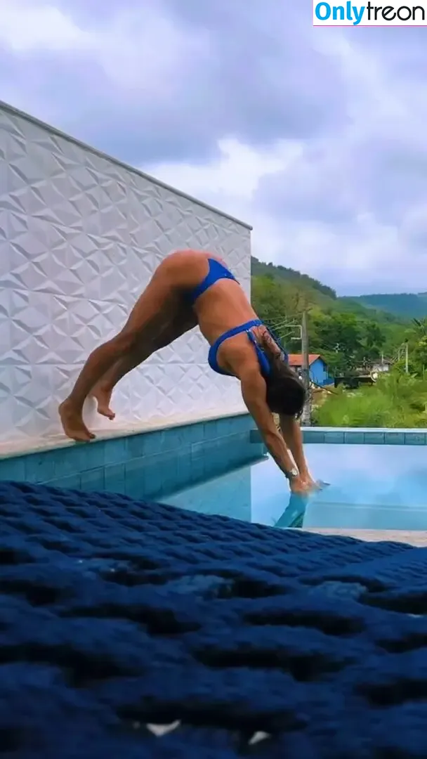 Thais Bianca nude photo #0023 (ex-panicat / thaisbianca)