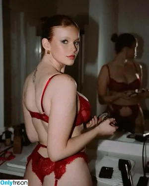 Thali Bouchard / sexychubbybuns / thalibouchard фото голая #0011