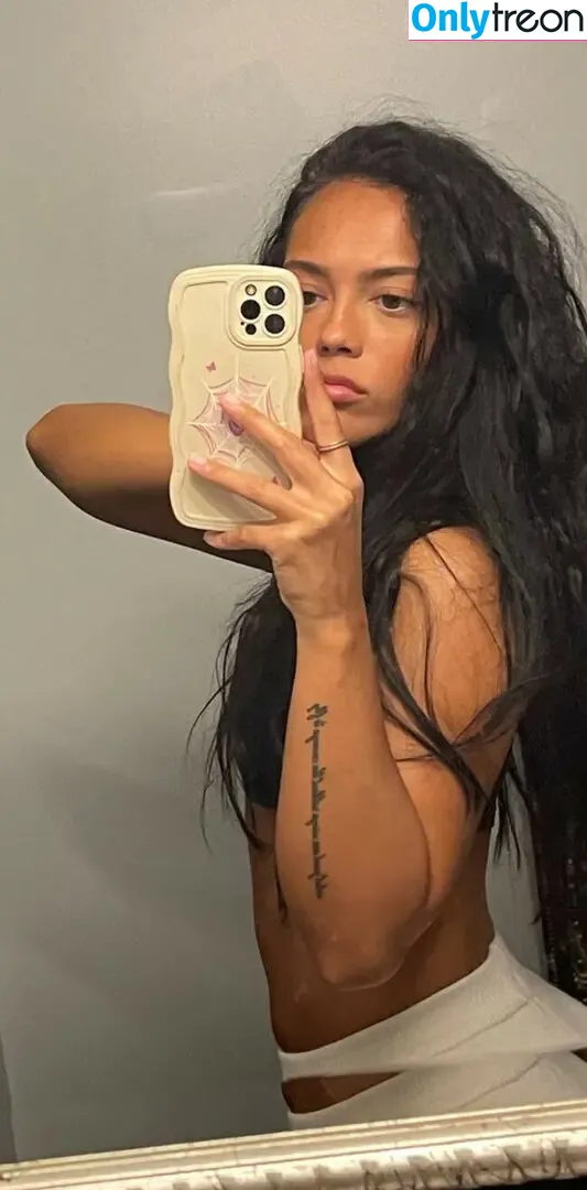 Thalia Mercedes голая photo #0032 (thalia_osuna32 / thaliamercedess)