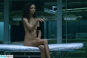Thandie Newton / ThandiweNewton / thanddd nude photo #0137