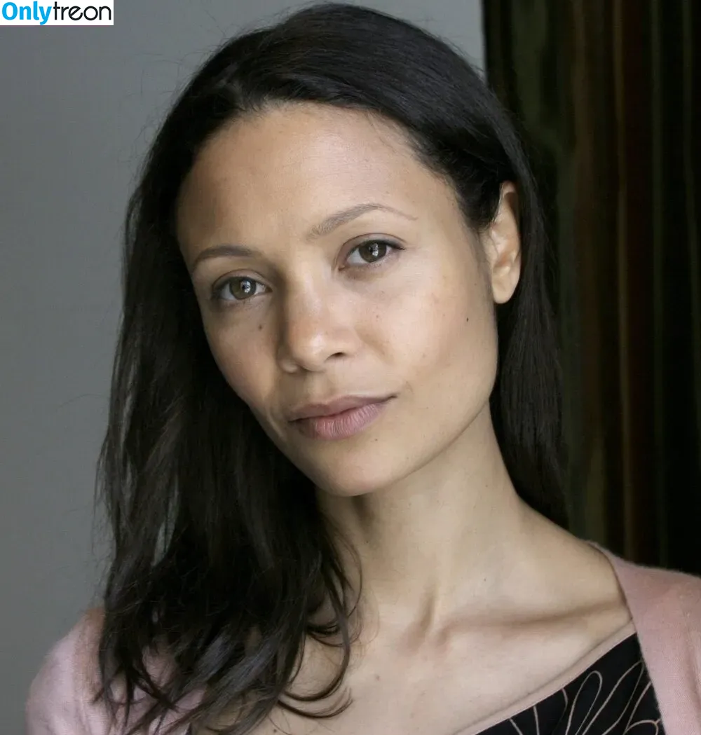 Thandie Newton nude photo #0010 (ThandiweNewton / dropitlikeitstot)