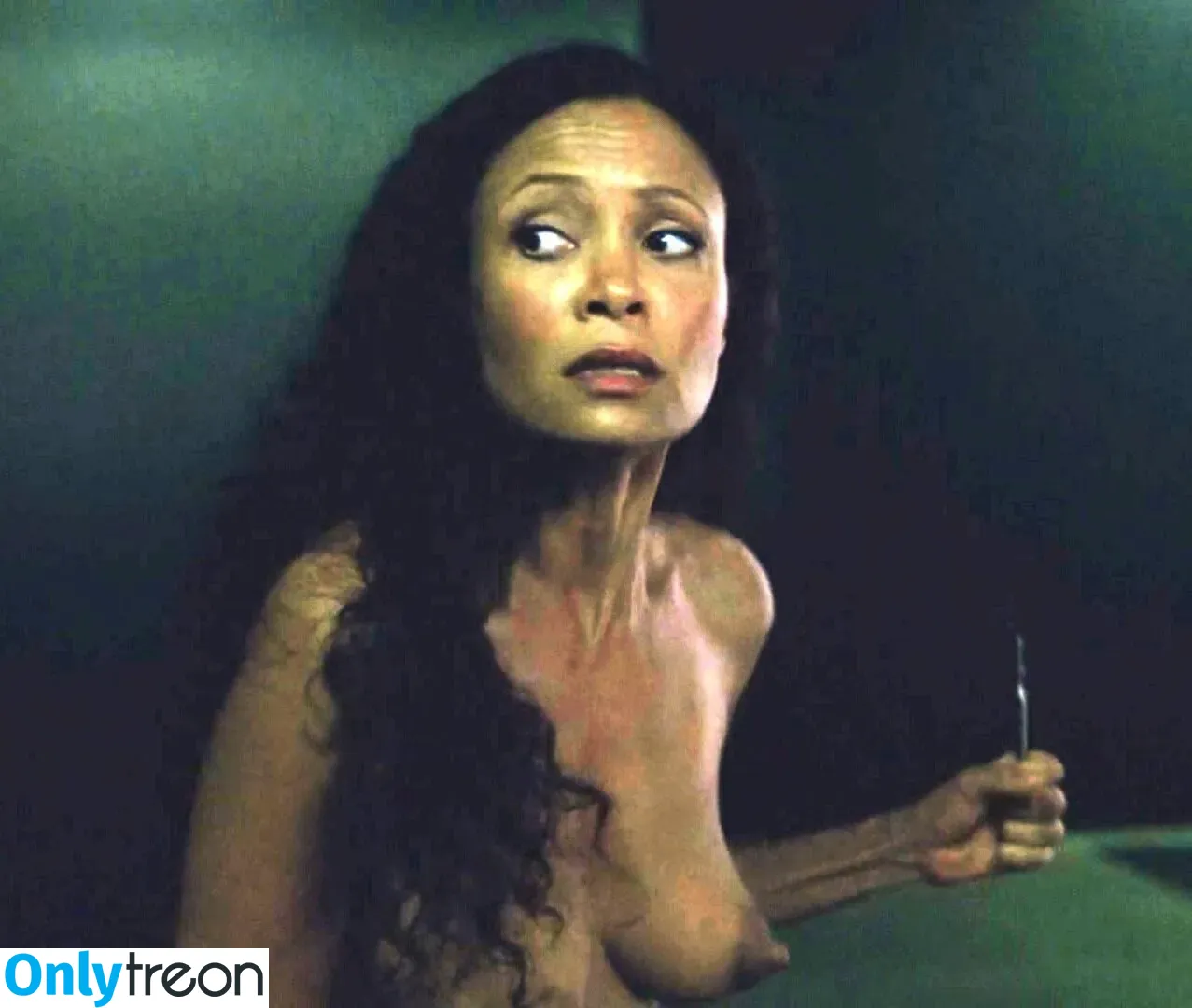 Thandie Newton голая photo #0065 (ThandiweNewton / dropitlikeitstot)