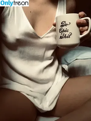 That Christian Mom / Vivi_Lane / thetrapphaus nude photo #0081
