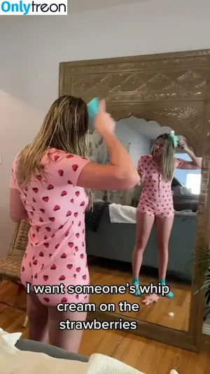 That Christian Mom / Vivi_Lane / thetrapphaus nude photo #0091