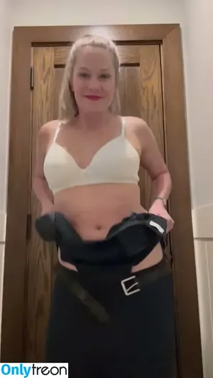 That Christian Mom / Vivi_Lane / thetrapphaus nude photo #0116