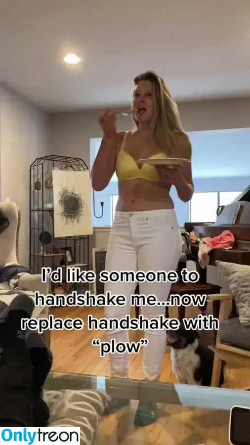 That Christian Mom nude photo #0097 (Vivi_Lane / thetrapphaus)