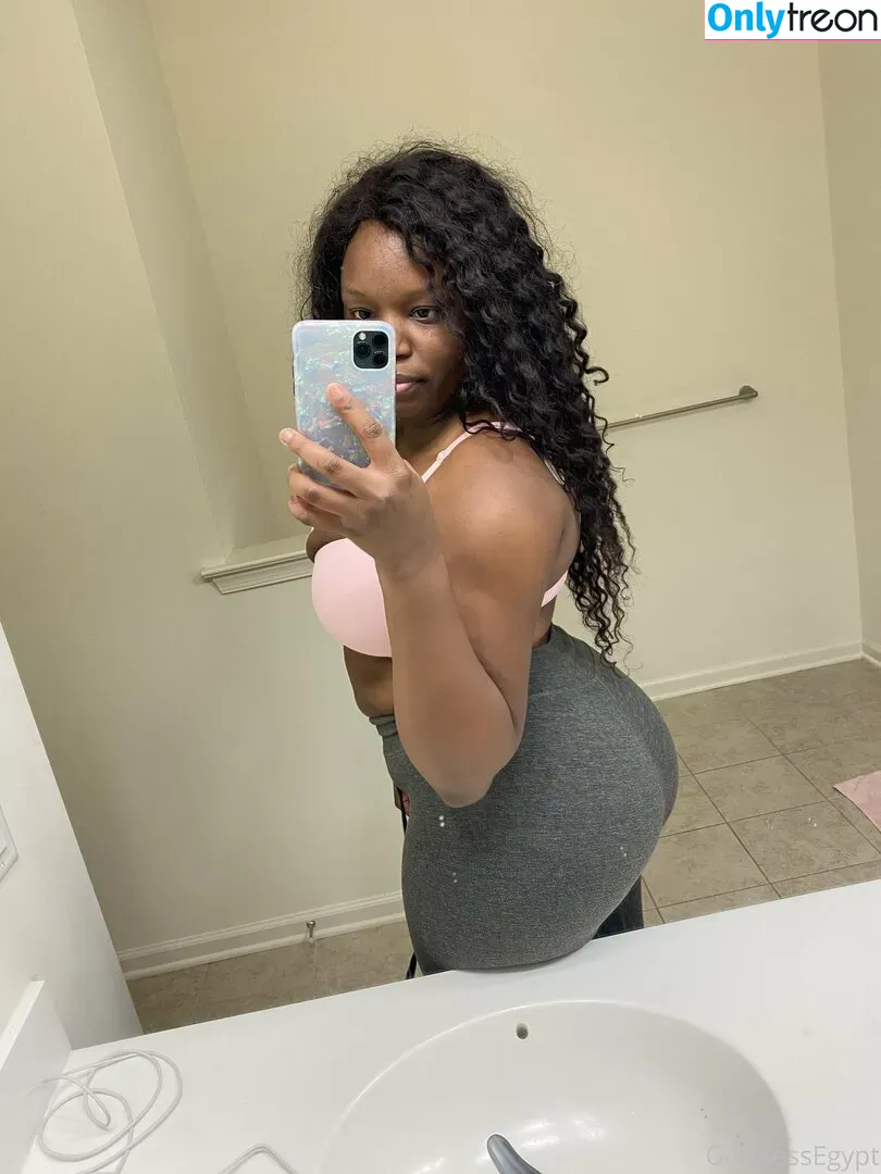 ThatChocoBxtch nude photo #0036 (thatchocobxtch2)