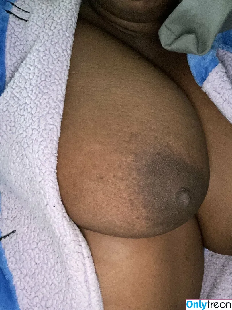 ThatChocoBxtch nude photo #0044 (thatchocobxtch2)