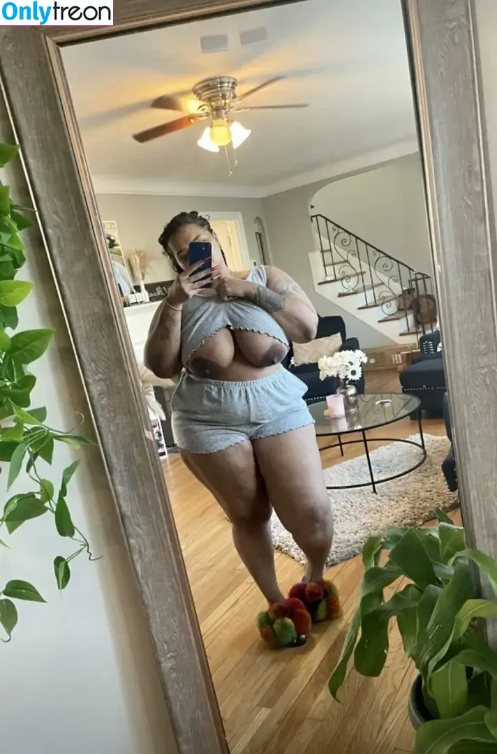 _thatjanelle nude photo #0004 (thebeeee)