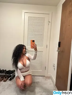 thattbitcht / thatt.bitch nude photo #0044