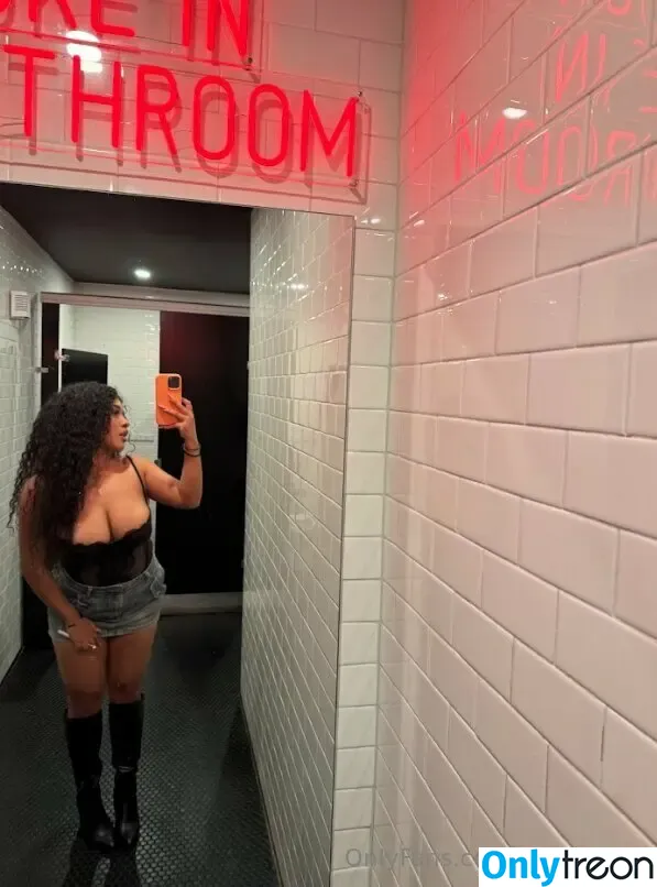 thattbitcht nude photo #0062 (thatt.bitch)