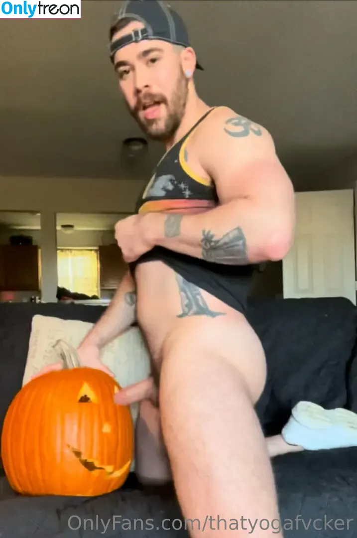 thatyogafvcker nude photo #0367 (thatyogafvcker)