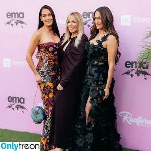 The Bella Twins: / Nikki Bella & Brie Bella / thenikkibella фото голая #0827