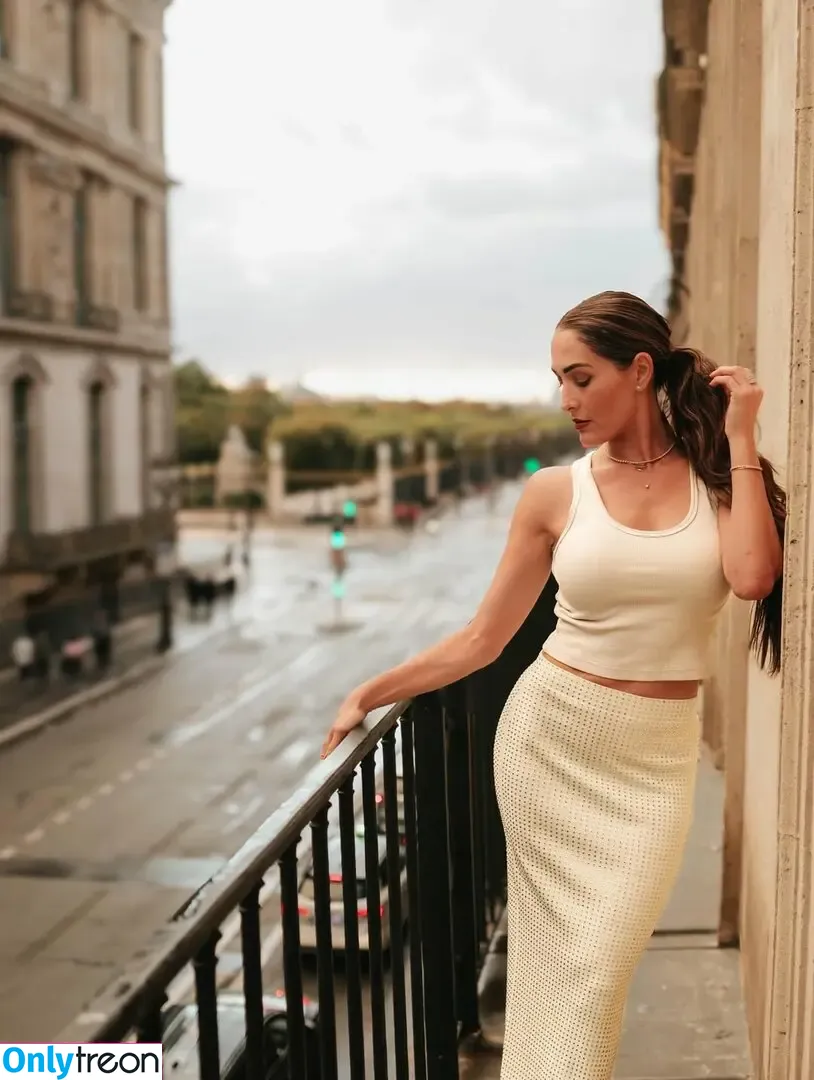 The Bella Twins: голая photo #0754 (Nikki Bella & Brie Bella / thenikkibella)