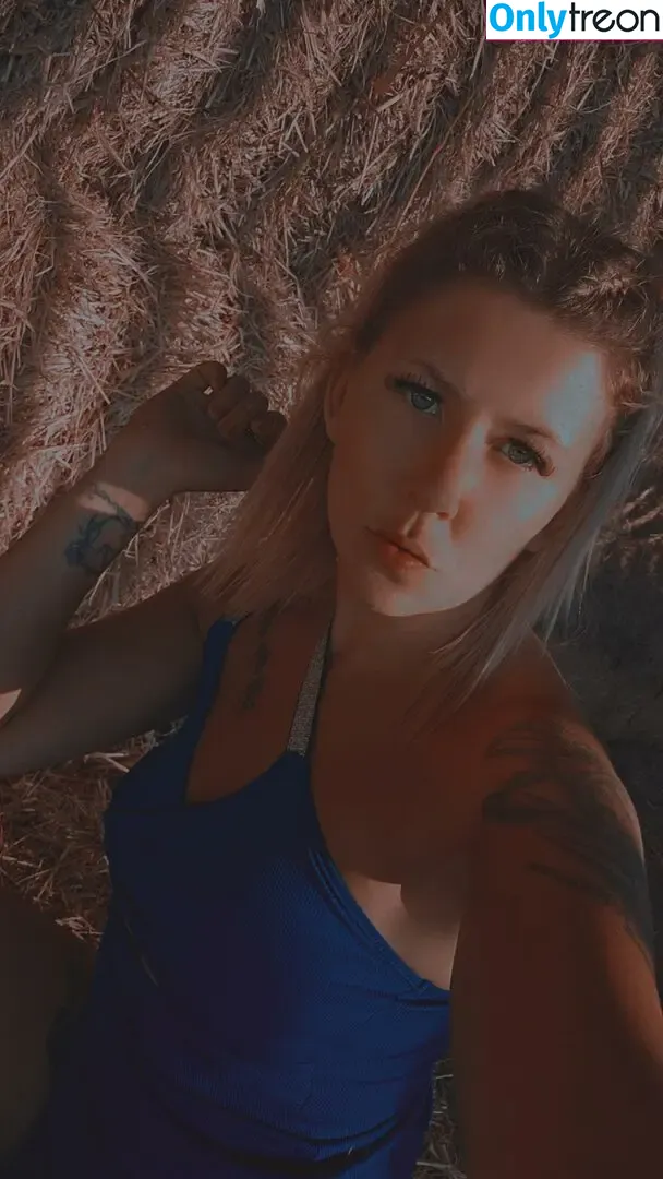 The Blonde Barbie nude photo #0003 (blondebabiee95 / its_sab_ri_na)