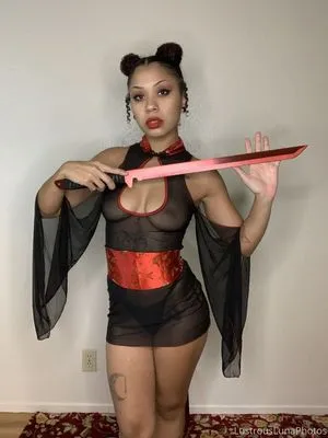 The Lovely Luna / Lustrous Luna / lunagonewild / lunaslilpiggies / xo_lovelyluna nude photo #0089