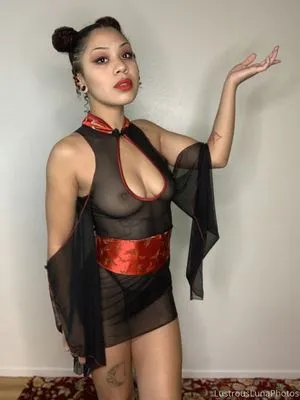 The Lovely Luna / Lustrous Luna / lunagonewild / lunaslilpiggies / xo_lovelyluna nude photo #0099