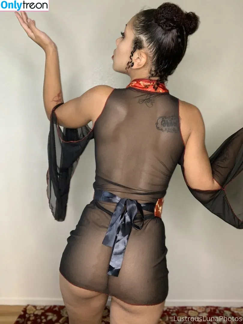 The Lovely Luna nude photo #0092 (Lustrous Luna / lunagonewild / lunaslilpiggies / xo_lovelyluna)