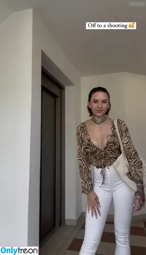  nude photo #0005