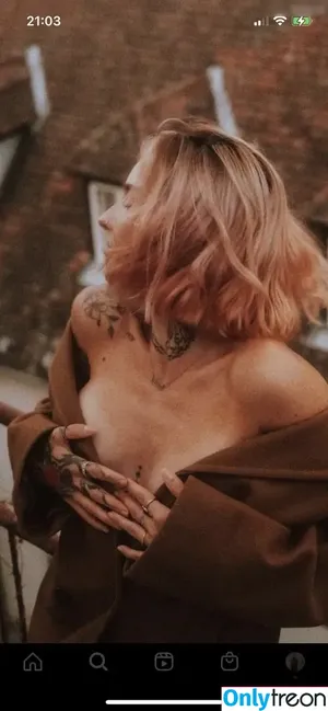  nude photo #0010