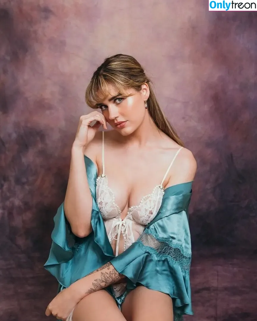 The sentinent siren nude photo #0030 (The sentinent siren)