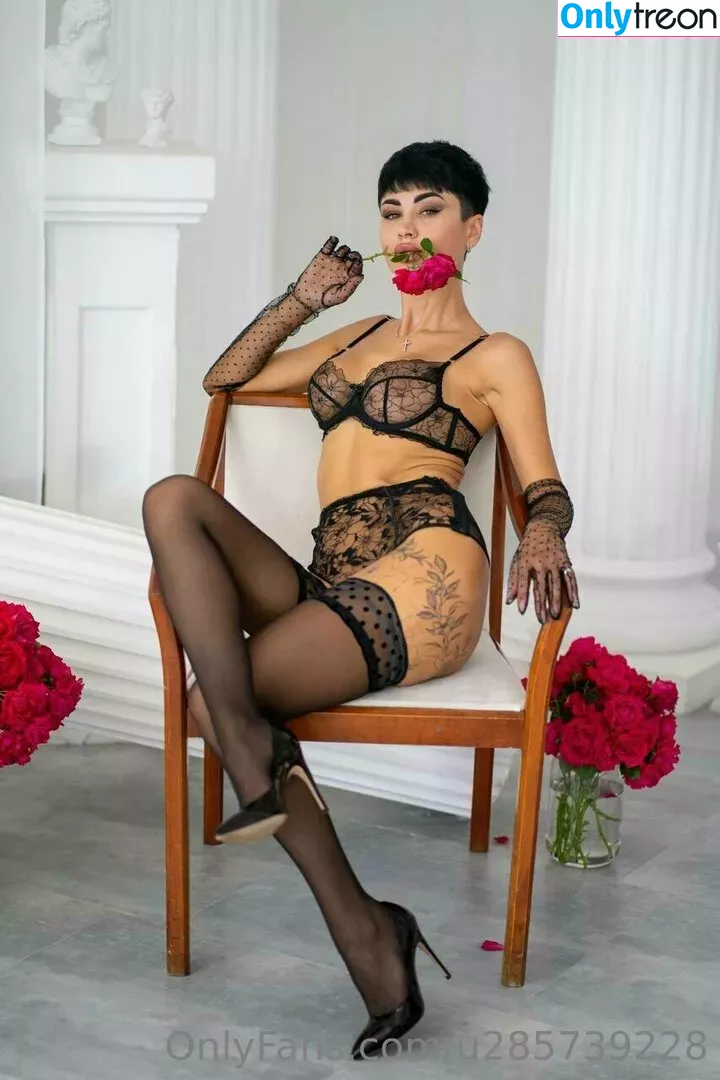 thebaddest_m0mmy nude photo #0002 (thebaddest24)