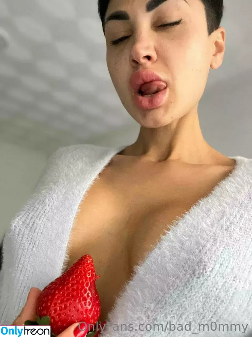 thebaddest_m0mmy nude photo #0044 (thebaddest24)