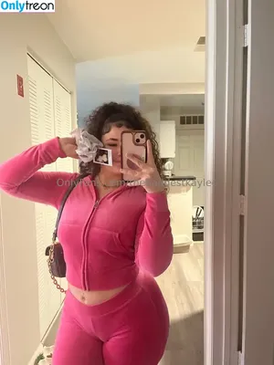 Thebaddestkaylee / baddest.kayrose nude photo #0119