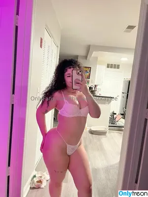 Thebaddestkaylee / baddest.kayrose nude photo #0124