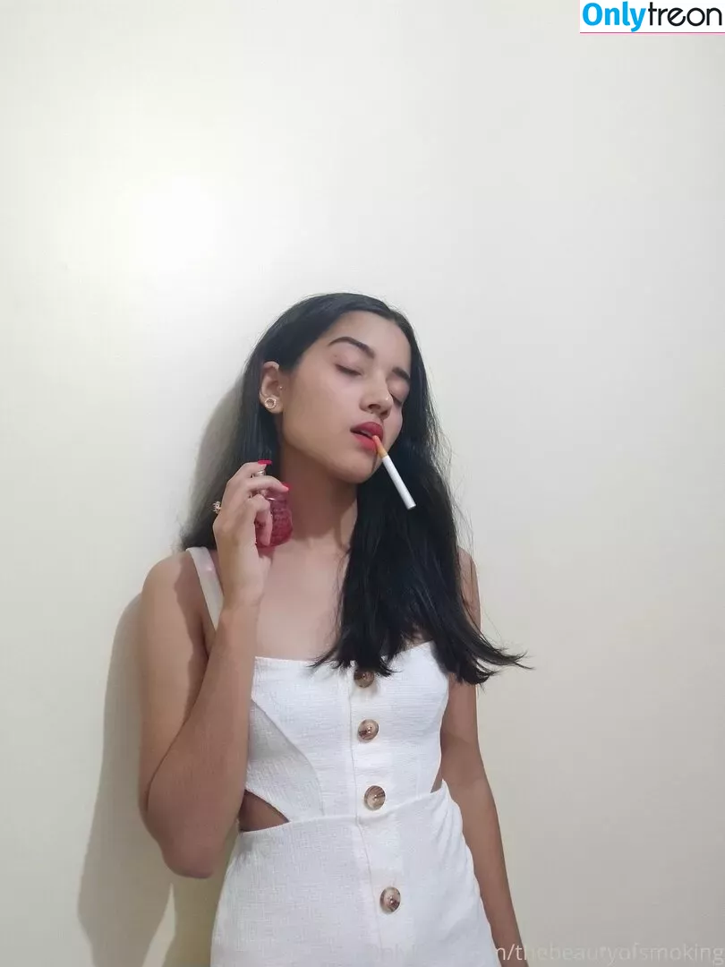 thebeautyofsmoking nude photo #0002 (the_beauty_of_smoking)