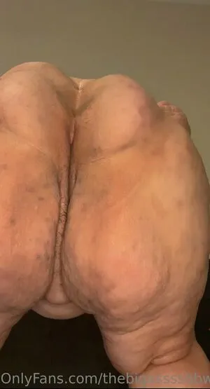thebigassssbbw1 / thebigglooom nude photo #0012